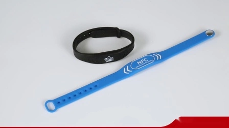 Нейлоновый/полиэстеровый тканый браслет с мини-пластиковой ПВХ-картой RFID/NFC-меткой, используемой для системы контроля доступа